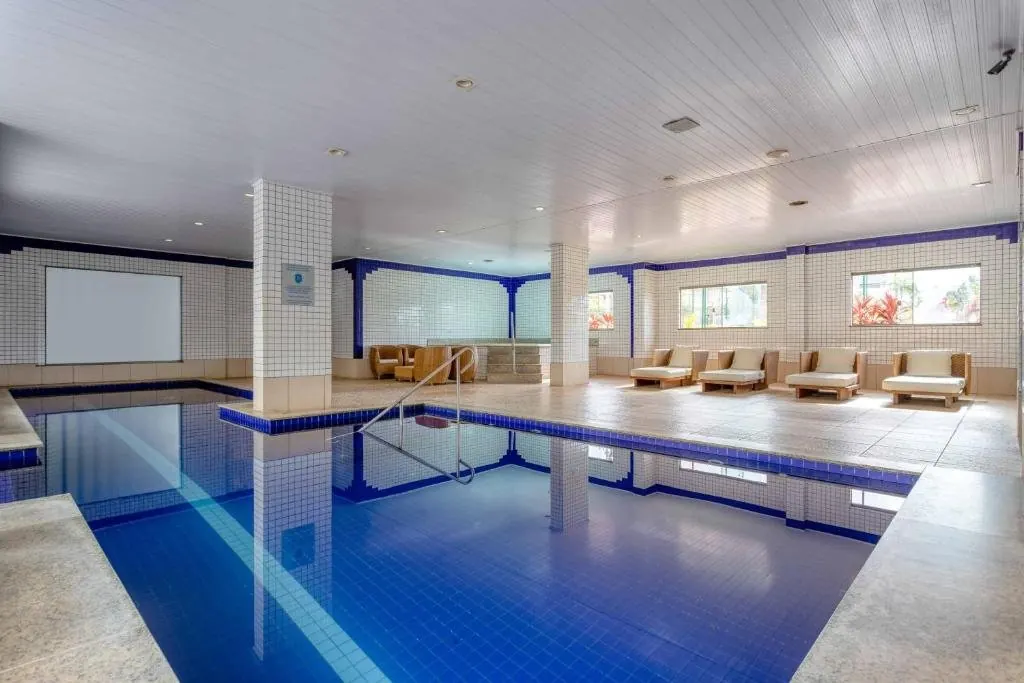 Piscina coberta aquecida